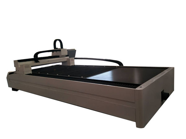 plaat / toru metallkiust laserlõikusmasin ühe töölauaga